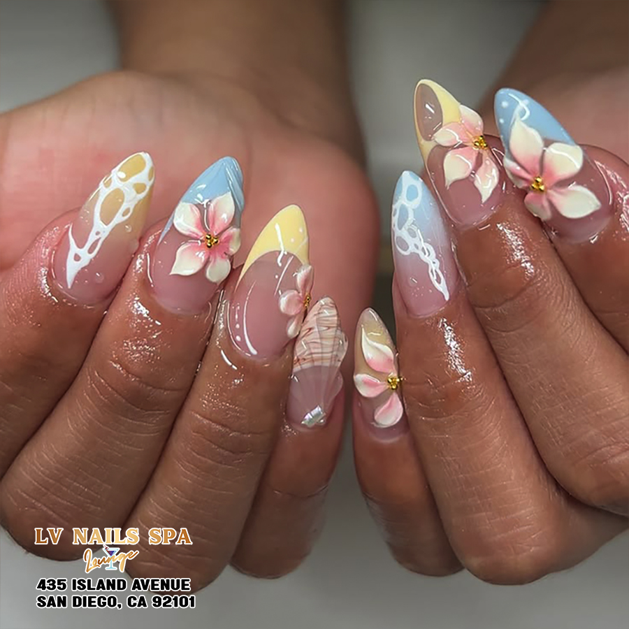 Trending July Nail Ideas